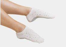 Load image into Gallery viewer, Women's gem grip socks - white