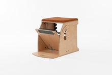 Load image into Gallery viewer, Wunda Chair|color::Russet
