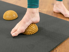 Load image into Gallery viewer, Yamuna Foot Wakers in-use product photo
